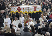 Iškilmingoje Velykų procesijoje, 2010. Dainiaus Tunkūno fotografija